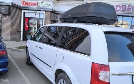 Chrysler Voyager IV, 2015 год, 2 200 000 рублей, 3 фотография