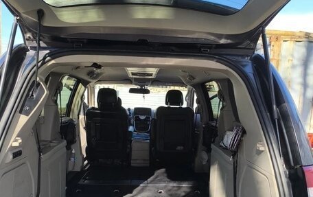 Chrysler Voyager IV, 2015 год, 2 200 000 рублей, 4 фотография