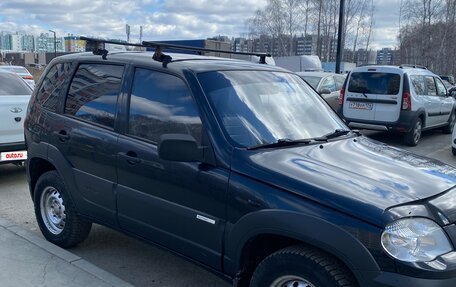 Chevrolet Niva I рестайлинг, 2011 год, 420 000 рублей, 4 фотография