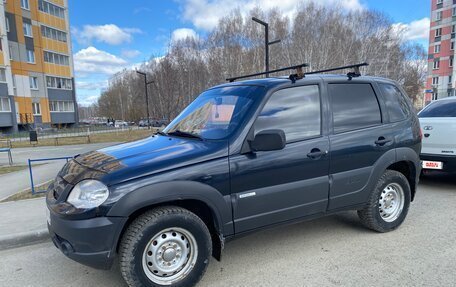 Chevrolet Niva I рестайлинг, 2011 год, 420 000 рублей, 3 фотография