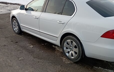 Skoda Superb III рестайлинг, 2012 год, 1 950 000 рублей, 3 фотография