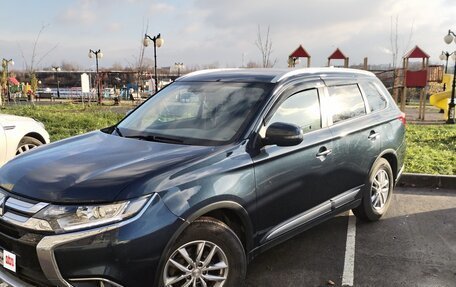 Mitsubishi Outlander III рестайлинг 3, 2018 год, 1 890 000 рублей, 4 фотография