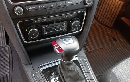 Skoda Superb III рестайлинг, 2012 год, 1 950 000 рублей, 10 фотография