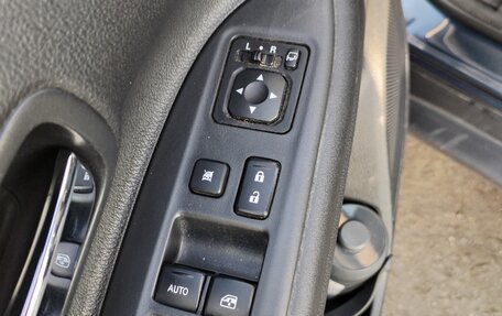 Mitsubishi Outlander III рестайлинг 3, 2018 год, 1 890 000 рублей, 9 фотография