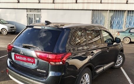 Mitsubishi Outlander III рестайлинг 3, 2018 год, 1 890 000 рублей, 6 фотография