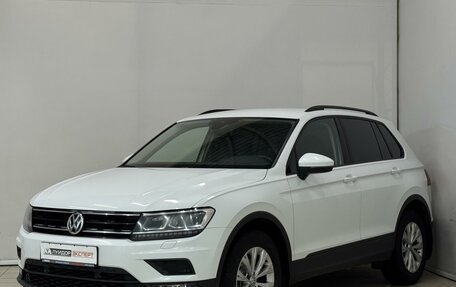 Volkswagen Tiguan II, 2020 год, 2 699 000 рублей, 2 фотография