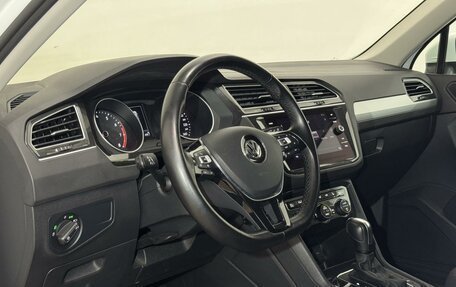 Volkswagen Tiguan II, 2020 год, 2 699 000 рублей, 20 фотография