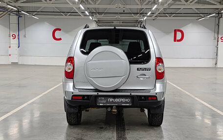 Chevrolet Niva I рестайлинг, 2017 год, 680 000 рублей, 7 фотография