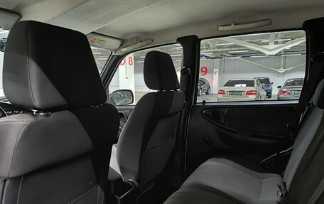 Chevrolet Niva I рестайлинг, 2017 год, 680 000 рублей, 15 фотография