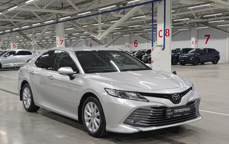 Toyota Camry, 2019 год, 3 100 000 рублей, 3 фотография
