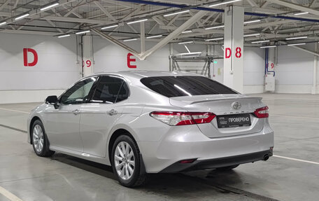 Toyota Camry, 2019 год, 3 100 000 рублей, 8 фотография