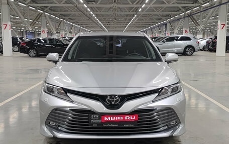 Toyota Camry, 2019 год, 3 100 000 рублей, 2 фотография