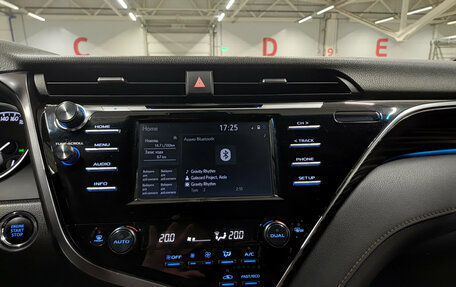 Toyota Camry, 2019 год, 3 100 000 рублей, 18 фотография