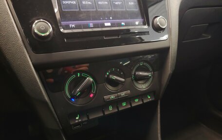 Skoda Rapid I, 2018 год, 1 070 000 рублей, 14 фотография