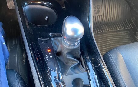 Toyota C-HR I рестайлинг, 2020 год, 3 000 000 рублей, 8 фотография