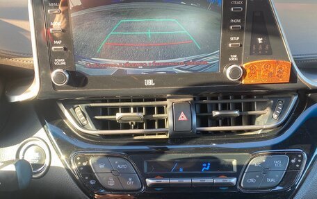 Toyota C-HR I рестайлинг, 2020 год, 3 000 000 рублей, 11 фотография