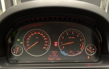 BMW 5 серия, 2011 год, 2 090 000 рублей, 14 фотография