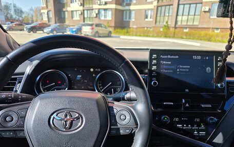 Toyota Camry, 2022 год, 3 870 000 рублей, 8 фотография