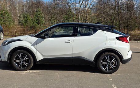 Toyota C-HR I рестайлинг, 2021 год, 3 300 000 рублей, 6 фотография