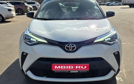 Toyota C-HR I рестайлинг, 2021 год, 3 300 000 рублей, 13 фотография