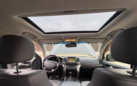 Toyota Land Cruiser 200, 2009 год, 3 300 000 рублей, 19 фотография