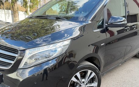 Mercedes-Benz V-Класс, 2016 год, 4 100 000 рублей, 5 фотография