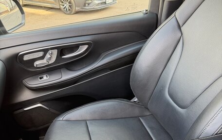 Mercedes-Benz V-Класс, 2016 год, 4 100 000 рублей, 14 фотография