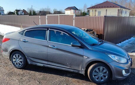 Hyundai Solaris II рестайлинг, 2013 год, 730 000 рублей, 6 фотография