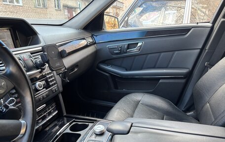 Mercedes-Benz E-Класс, 2010 год, 1 750 000 рублей, 6 фотография