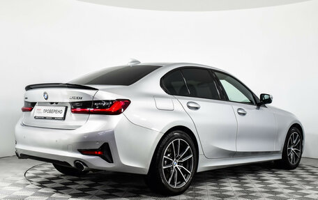 BMW 3 серия, 2019 год, 3 200 000 рублей, 14 фотография