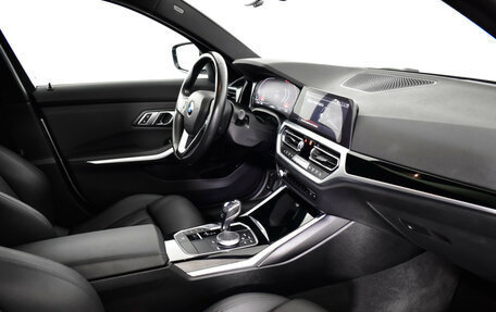 BMW 3 серия, 2019 год, 3 200 000 рублей, 26 фотография