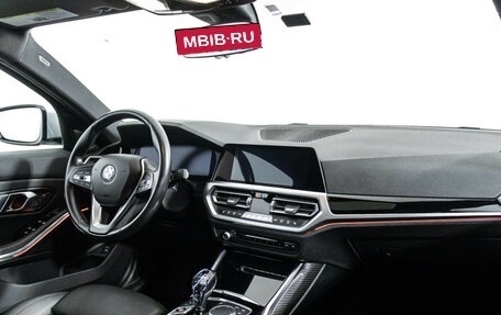 BMW 3 серия, 2019 год, 3 200 000 рублей, 24 фотография