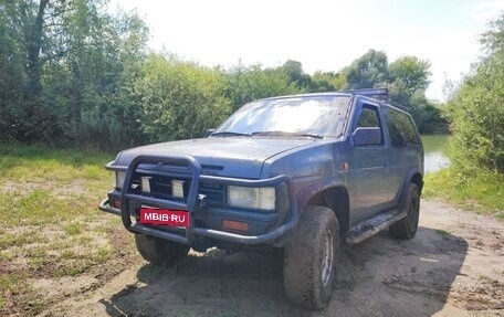 Nissan Terrano II рестайлинг, 1989 год, 370 000 рублей, 1 фотография