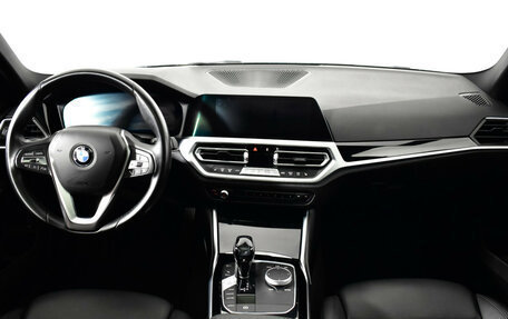 BMW 3 серия, 2019 год, 3 200 000 рублей, 35 фотография