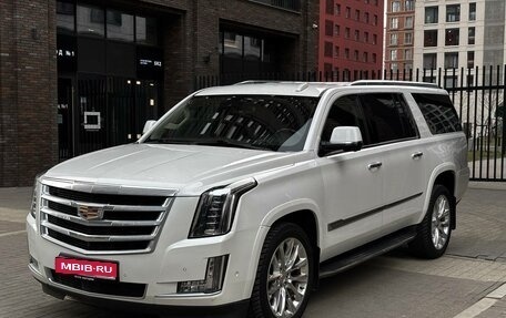Cadillac Escalade IV, 2019 год, 3 800 000 рублей, 1 фотография