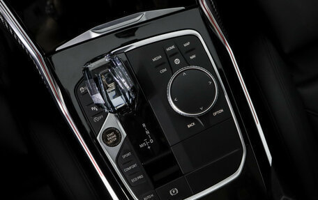 BMW 3 серия, 2019 год, 3 200 000 рублей, 40 фотография