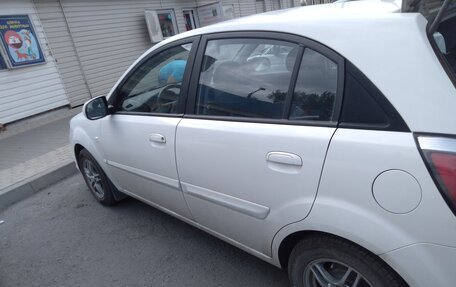 KIA Rio II, 2010 год, 730 000 рублей, 2 фотография