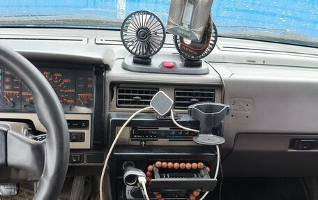 Nissan Terrano II рестайлинг, 1989 год, 370 000 рублей, 12 фотография