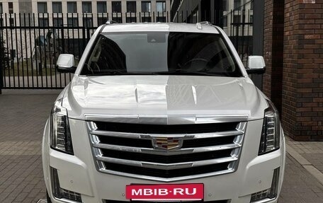 Cadillac Escalade IV, 2019 год, 3 800 000 рублей, 3 фотография