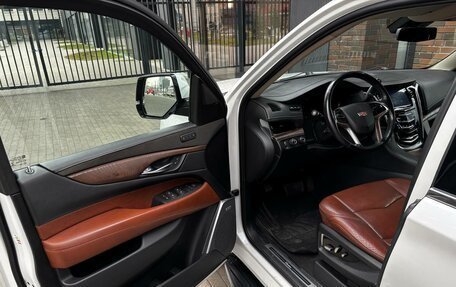 Cadillac Escalade IV, 2019 год, 3 800 000 рублей, 9 фотография