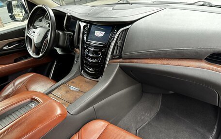 Cadillac Escalade IV, 2019 год, 3 800 000 рублей, 20 фотография