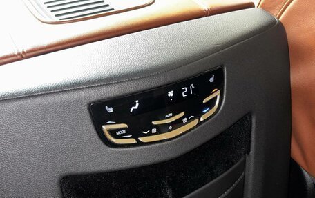 Cadillac Escalade IV, 2019 год, 3 800 000 рублей, 22 фотография