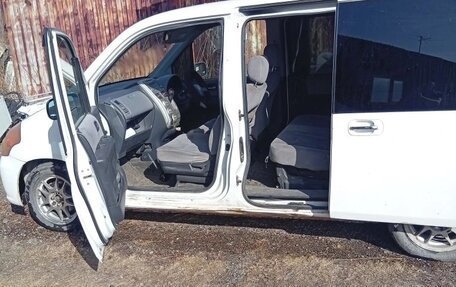 Honda Mobilio I, 2002 год, 250 000 рублей, 2 фотография