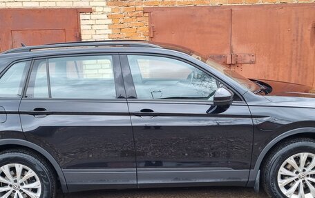 Volkswagen Tiguan II, 2020 год, 2 650 000 рублей, 3 фотография