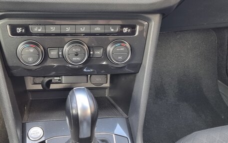 Volkswagen Tiguan II, 2020 год, 2 650 000 рублей, 13 фотография