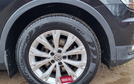 Volkswagen Tiguan II, 2020 год, 2 650 000 рублей, 7 фотография