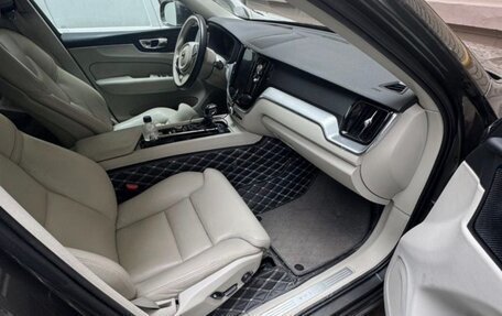 Volvo XC60 II, 2018 год, 2 800 000 рублей, 4 фотография