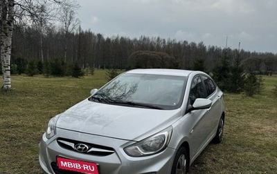 Hyundai Solaris II рестайлинг, 2013 год, 530 000 рублей, 1 фотография