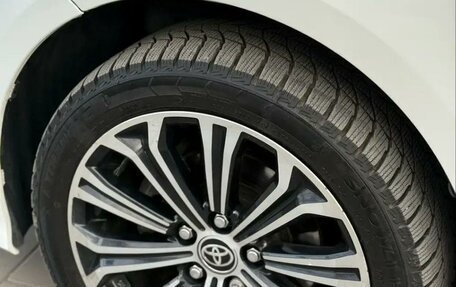 Toyota Corolla, 2022 год, 1 435 000 рублей, 15 фотография
