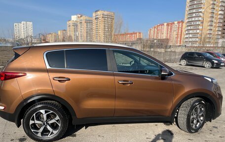 KIA Sportage IV рестайлинг, 2016 год, 1 800 000 рублей, 4 фотография